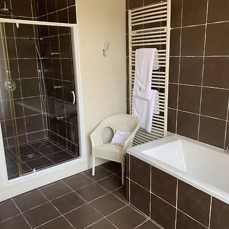 Bed & Breakfast Maison De La Pra 4*