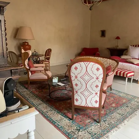 Oda ve Kahvaltı Maison De La Pra 4*