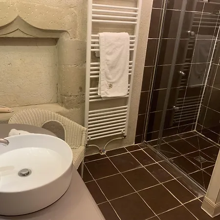 Maison De La Pra 4*